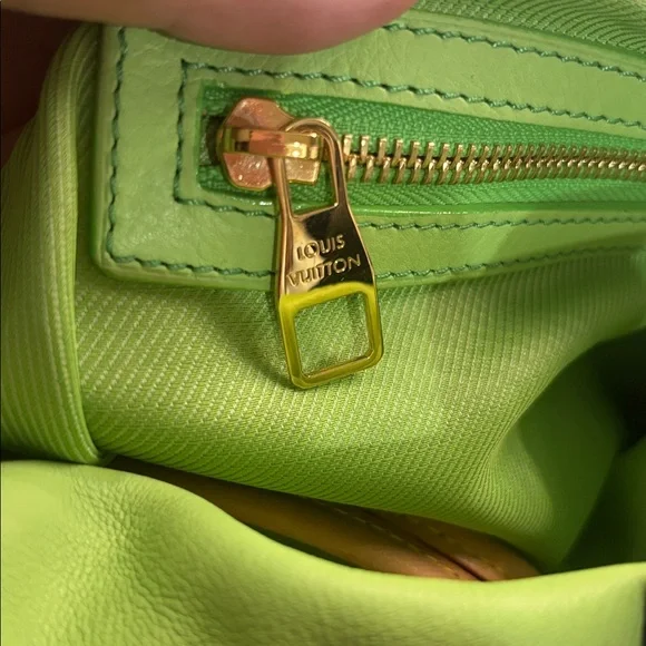 Louis Vuitton Cheche Gypsy Handbag Monogram Jacquard GM 💚 🖤